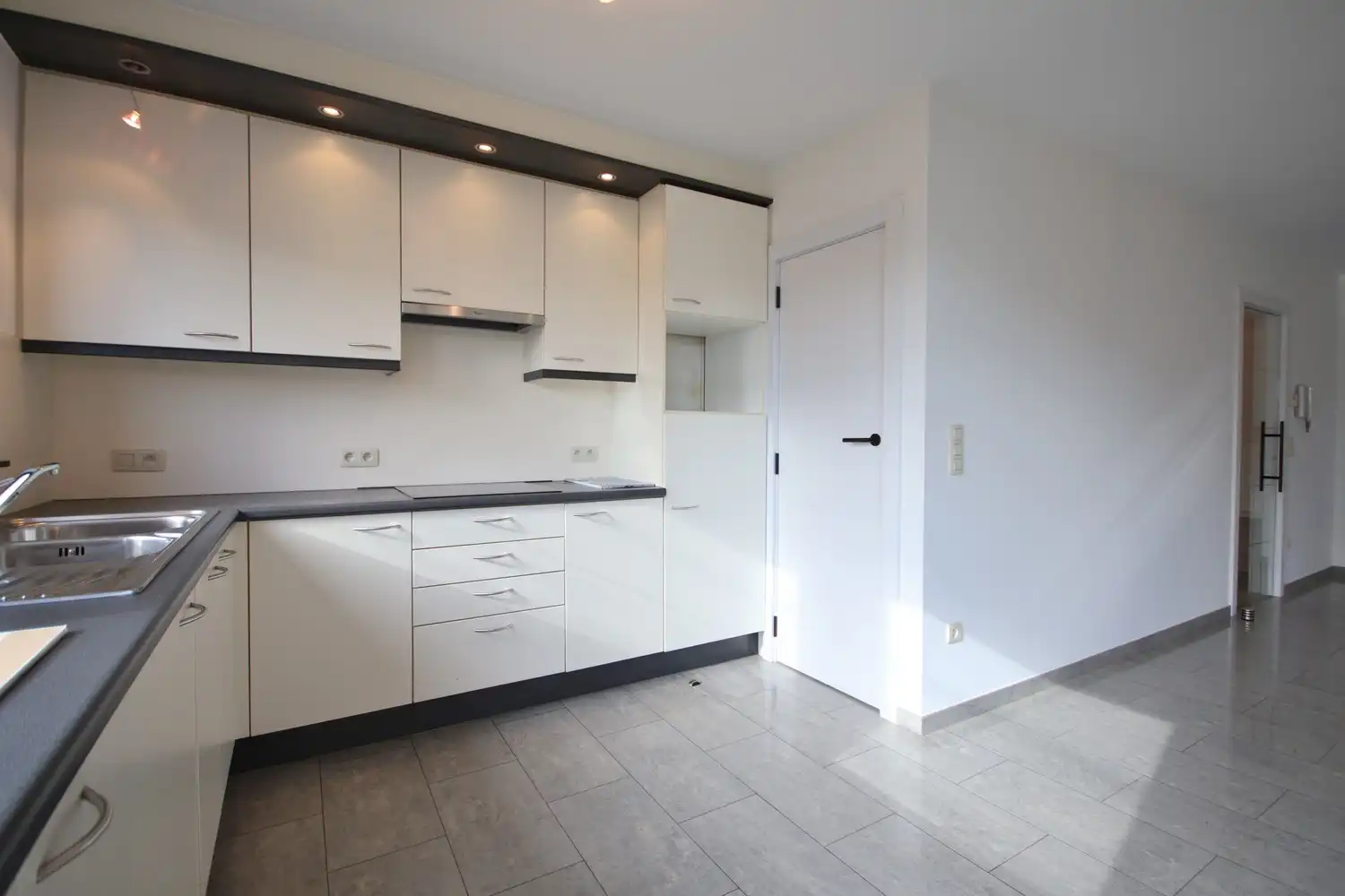 Gelijkvloersappartement met 2 slaapkamers te huur in Stokrooie (Hasselt) foto 9