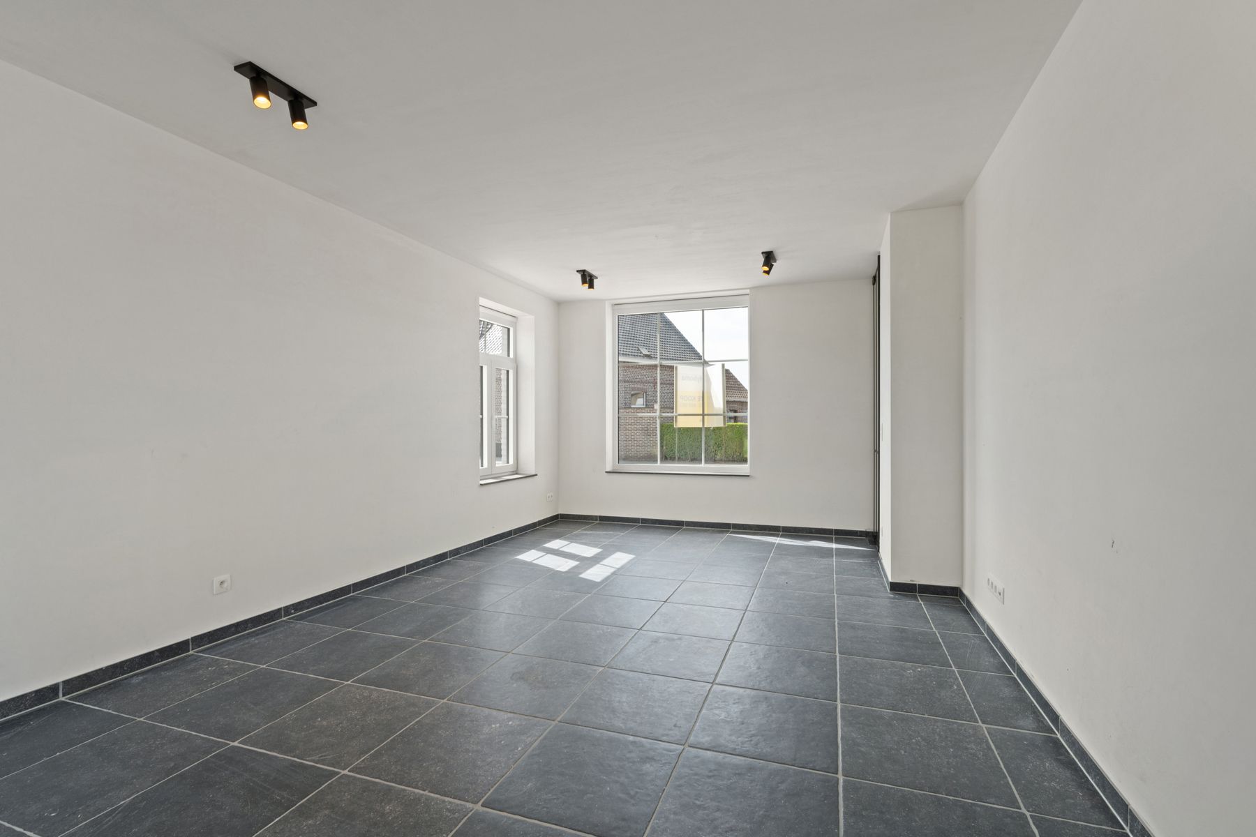 Landelijke, halfopen woning foto 4