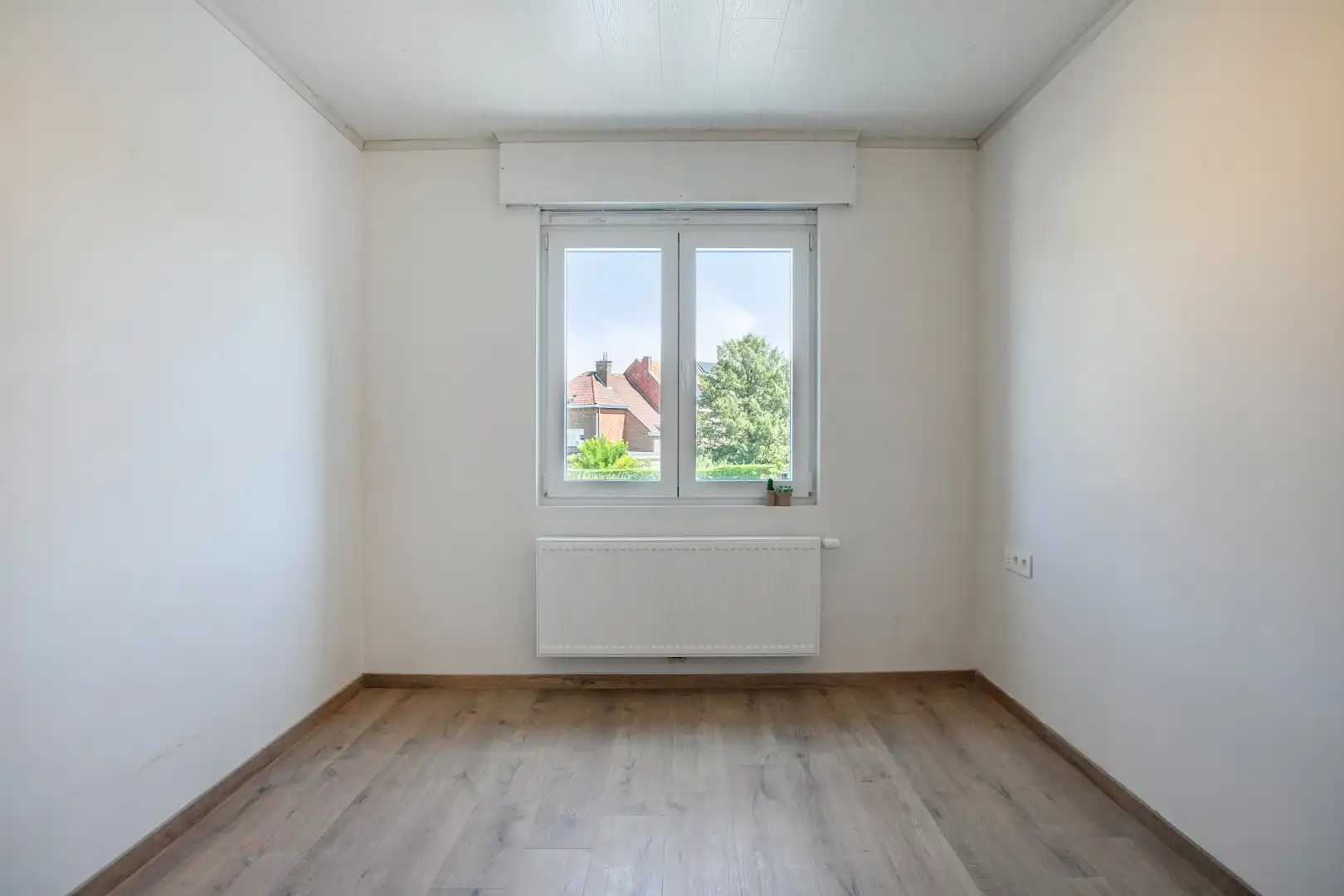 Ruime, gerenoveerde instapklare woning in Lauwe! foto 18