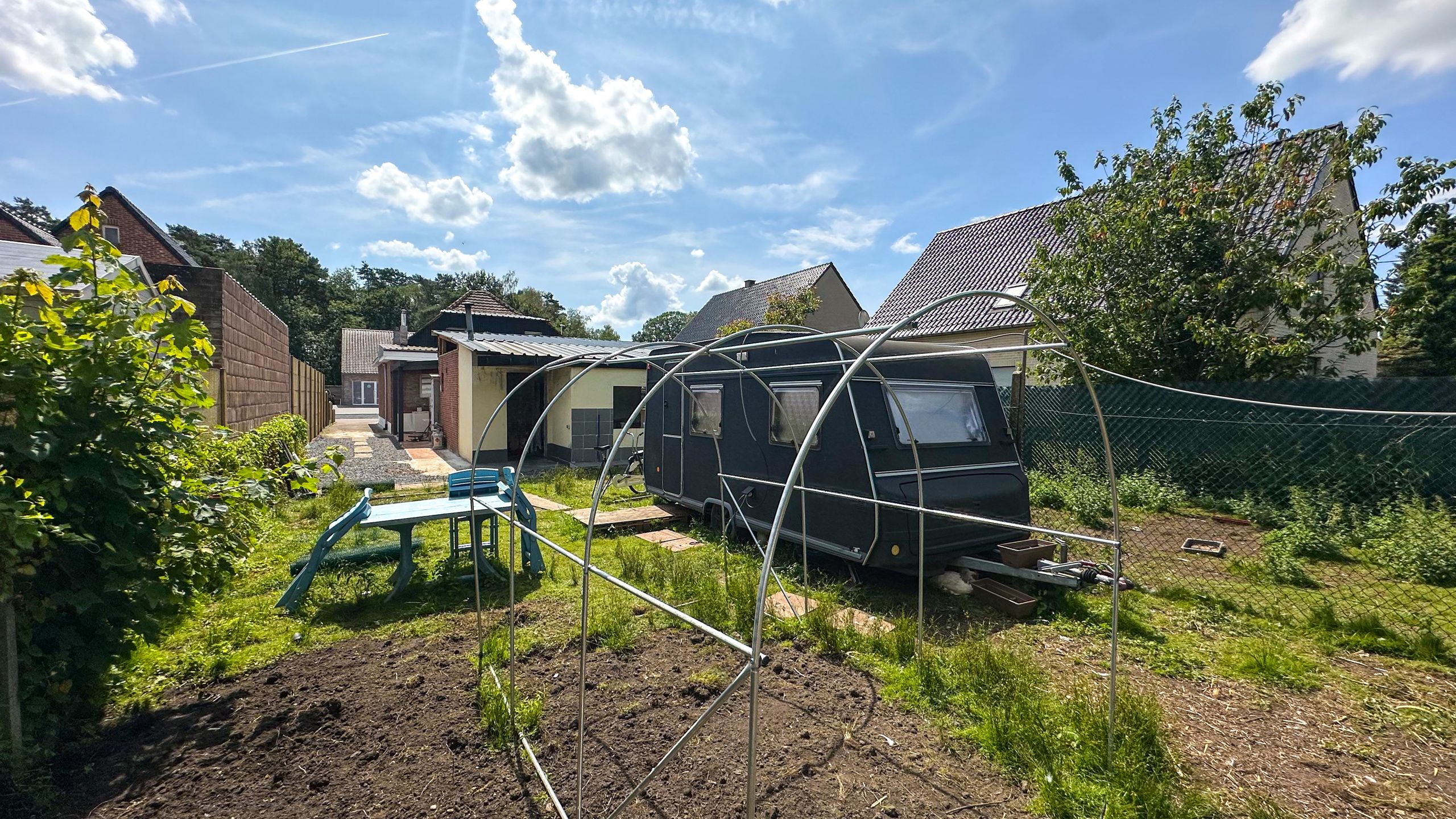 Ruime gezinswoning met vijf slaapkamers op prachtig perceel! foto 22