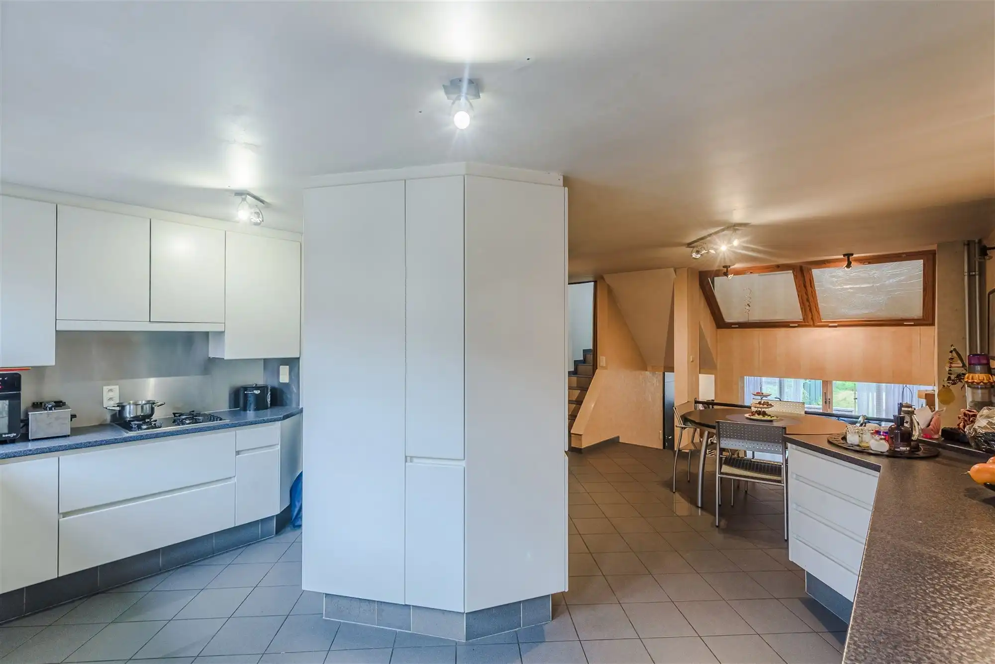 rustig gelegen gezinswoning met 4 slpks, garage en tuin foto 16
