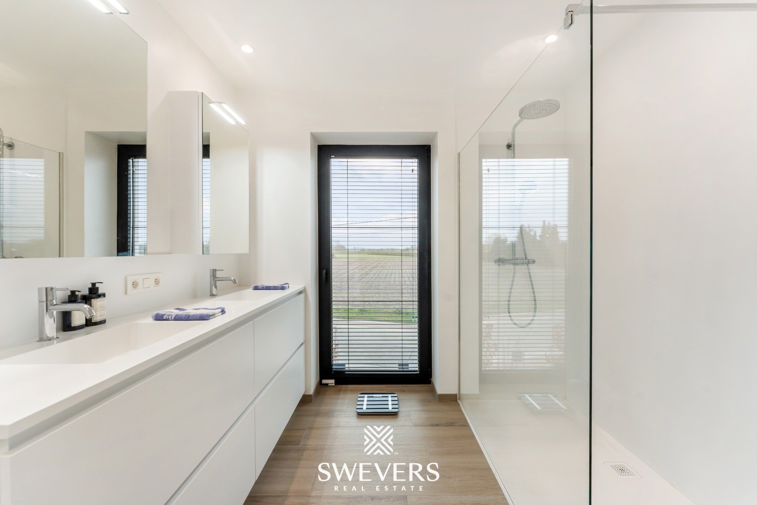 Instapklare gezinswoning met 3 slpks en ruime tuin foto 16