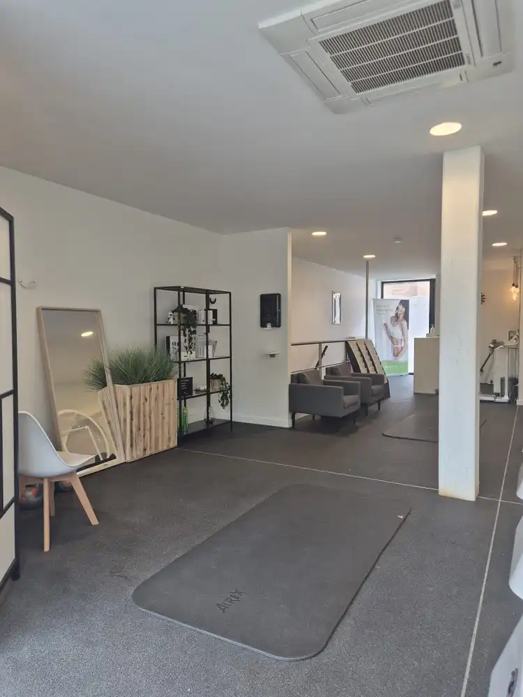 Mooi handelspand op uitstekende locatie foto 4