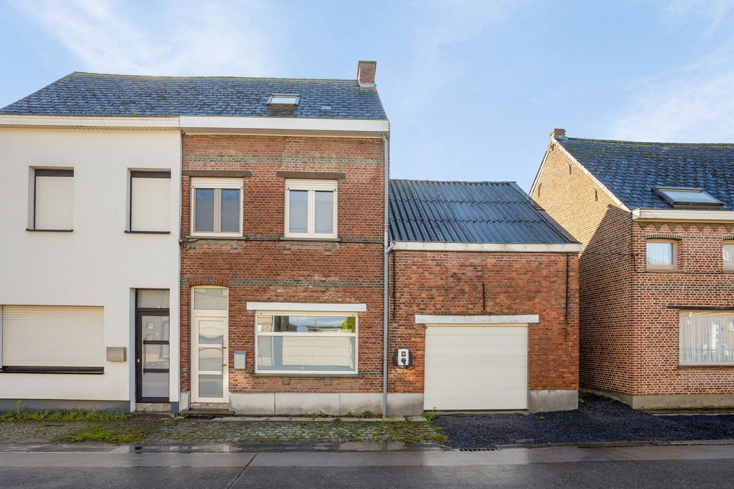 Hoofdfoto van de publicatie: Instapklare woning met 3 slaapkamers, zonnige tuin en garage.