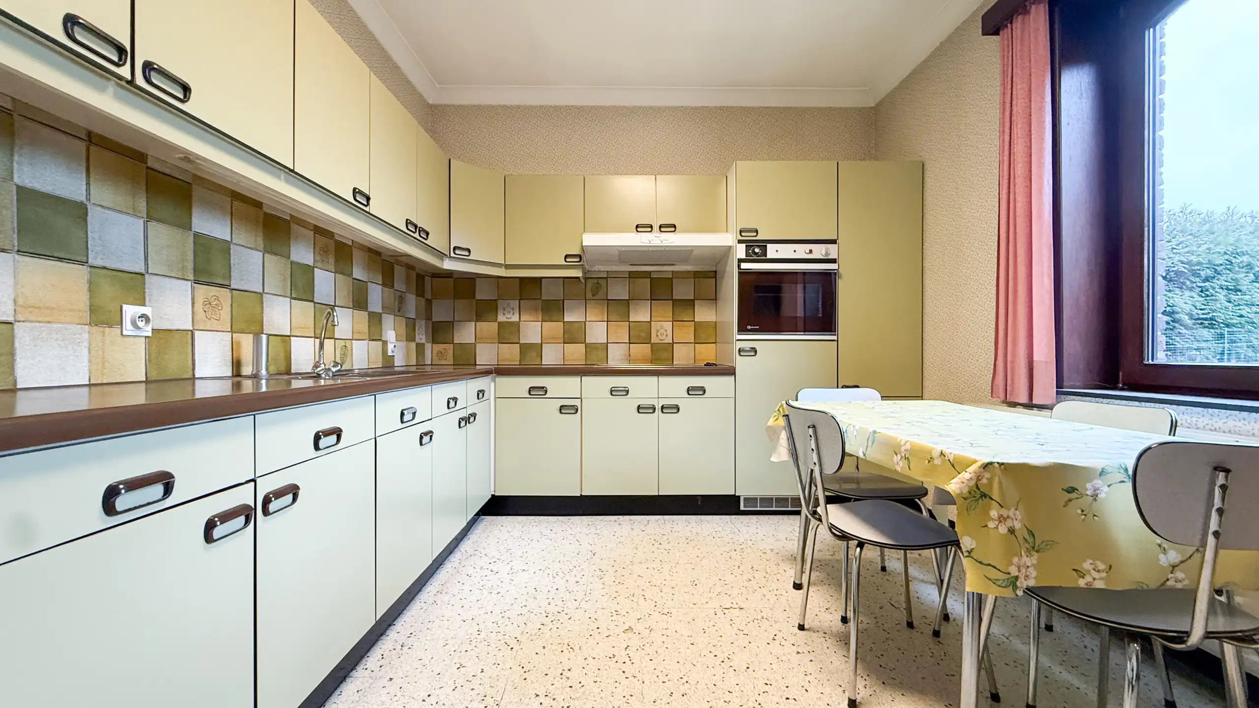 Landelijk gelegen te renoveren hoeve op ruim perceel! foto 5