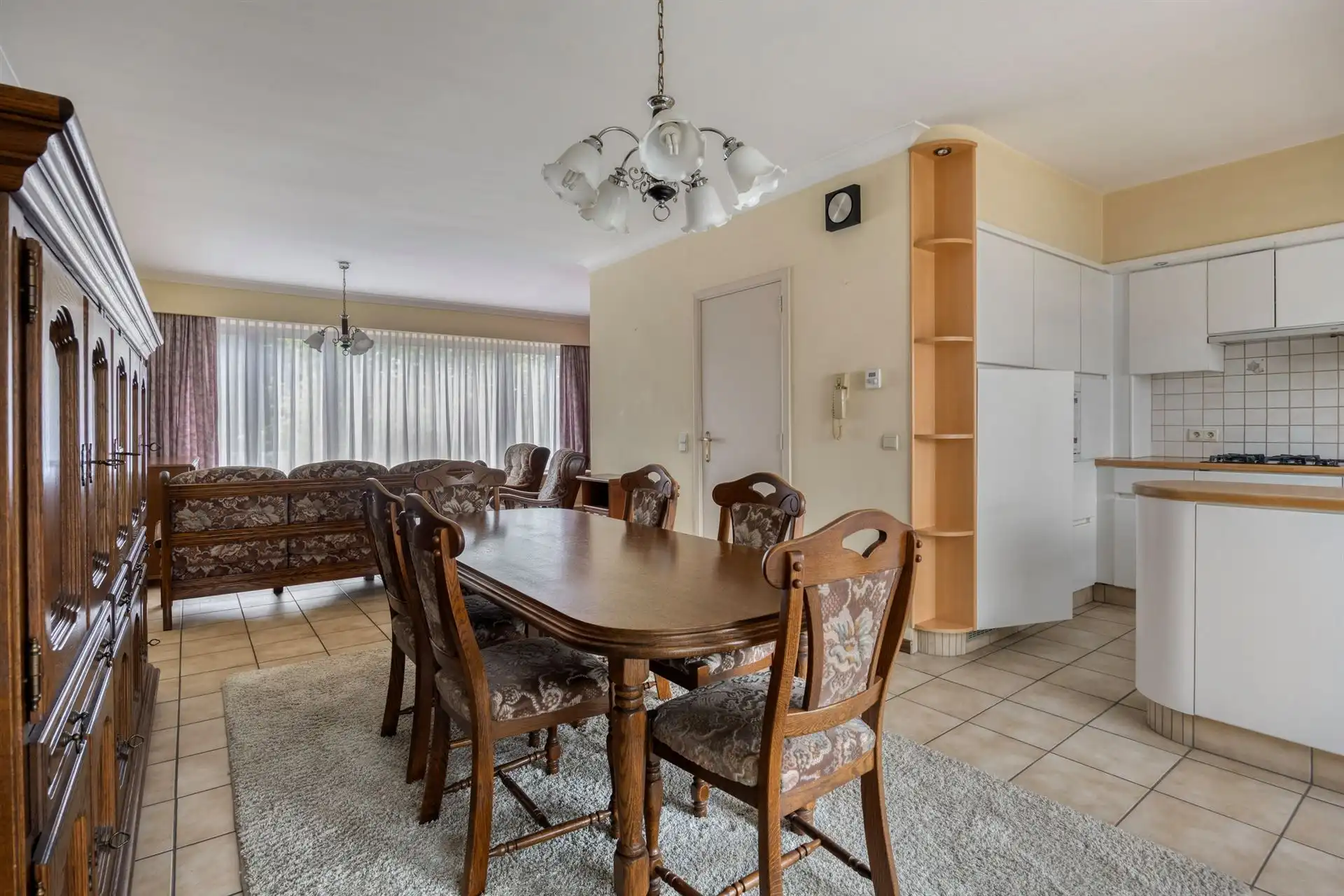 HOB bel-étage van 193m² met drie slpk's en ruime tuin! foto 9