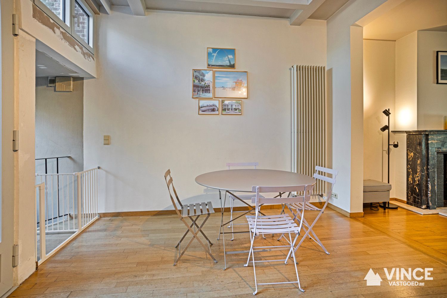 Prachtig huis met indrukwekkende elementen, ruime indeling en leuke tuin foto 8