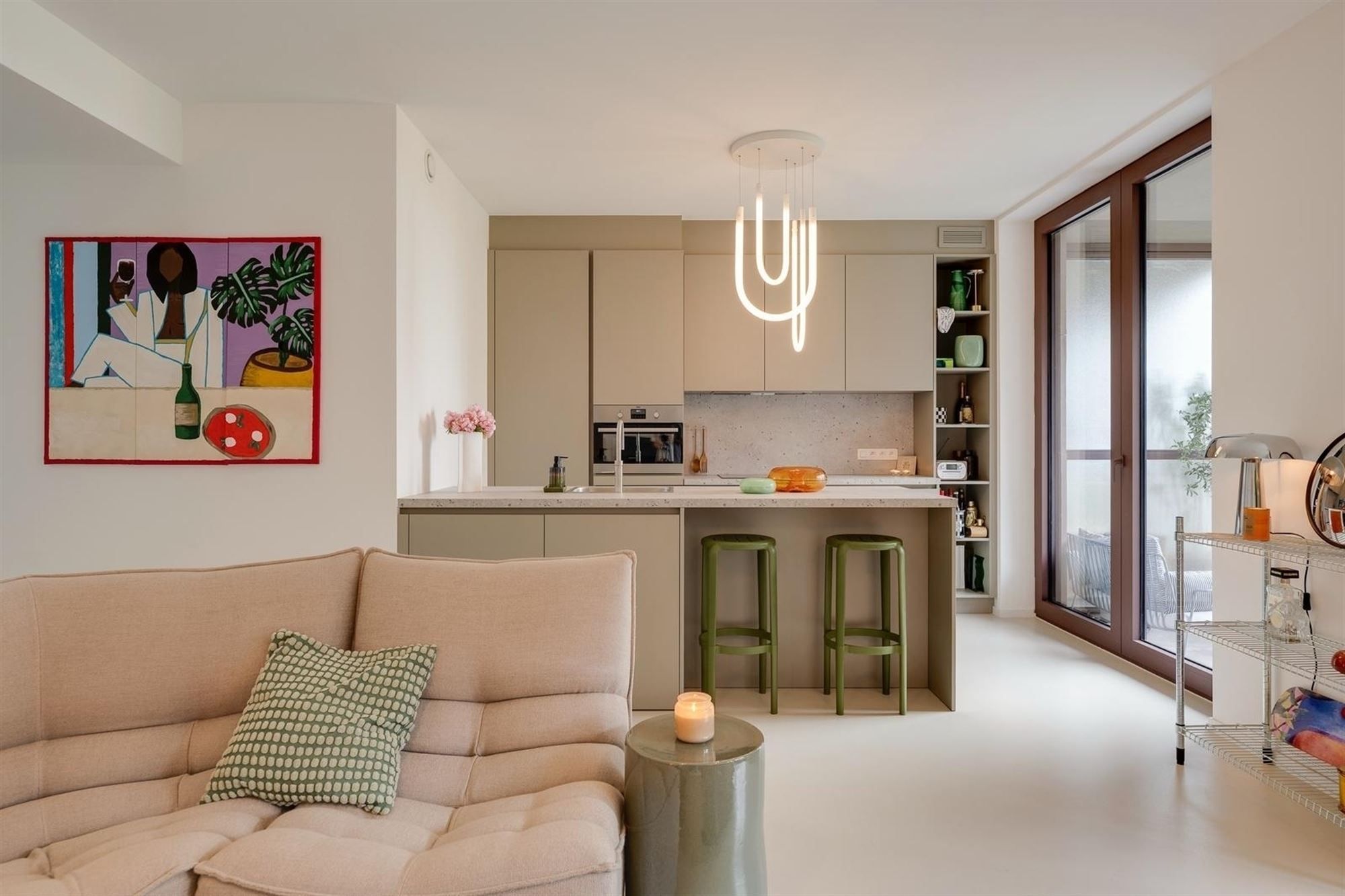 Hoogwaardig afgewerkt appartement met twee slaapkamers foto 2