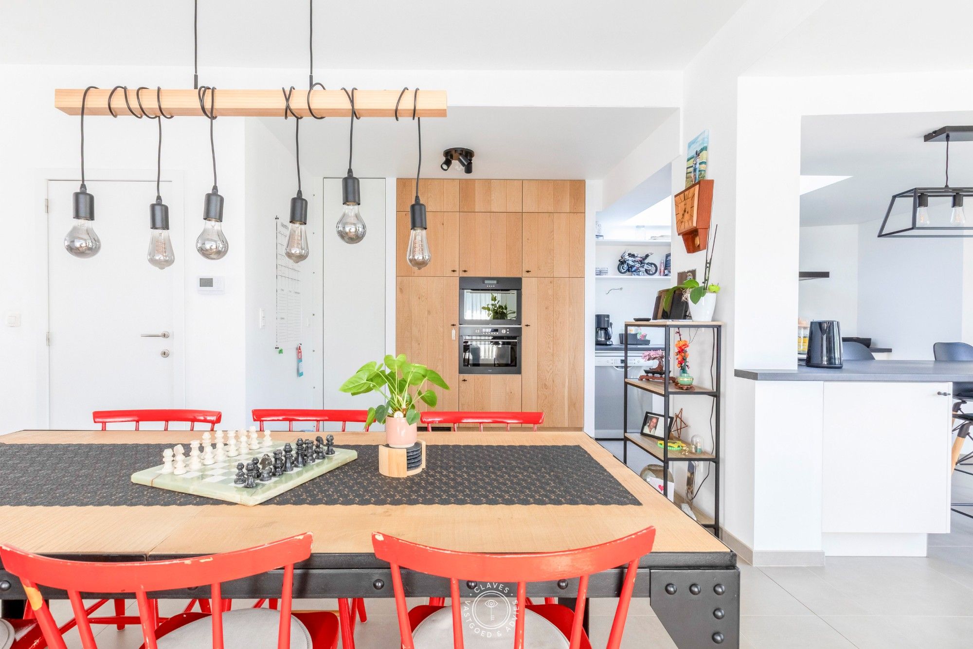 Charmante woning met zicht op de velden in Nieuwkerken foto {{pictureIndex}}