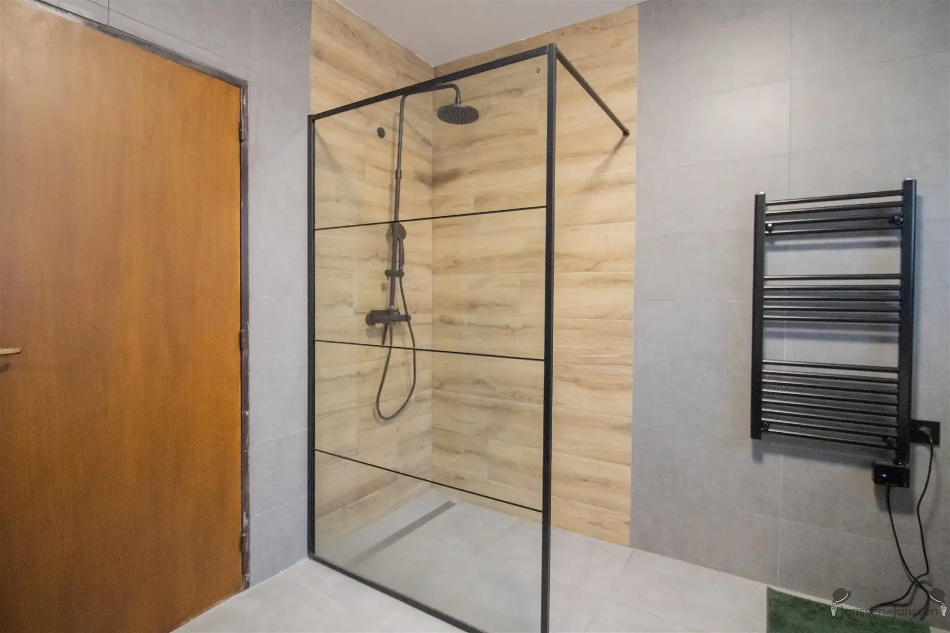 Gerenoveerde gelijkvloerswoning met 2 tot 3 slaapkamers op 760 m² foto 12