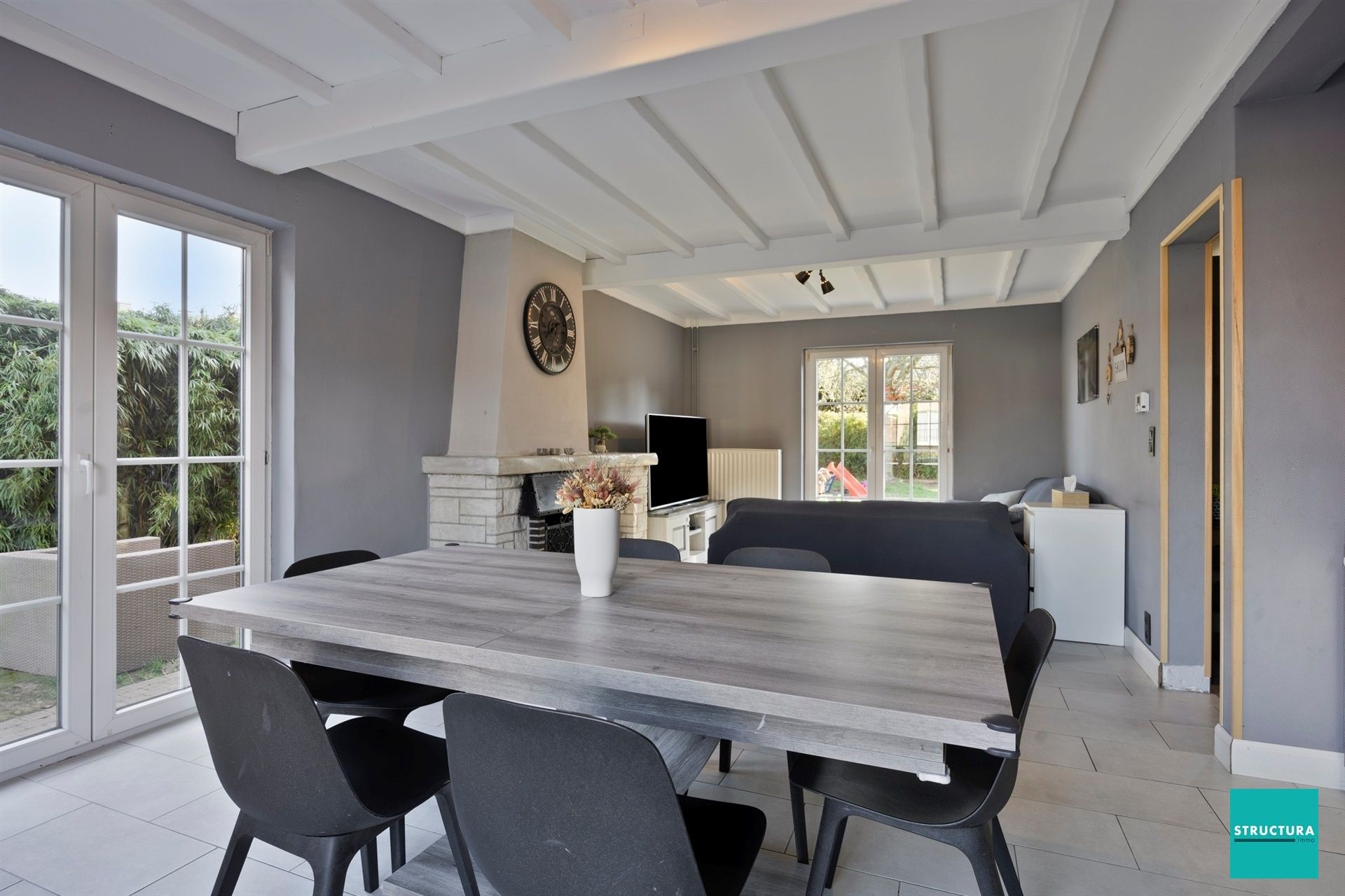 Woning met 5 kamers in rustige residentiële wijk foto 7