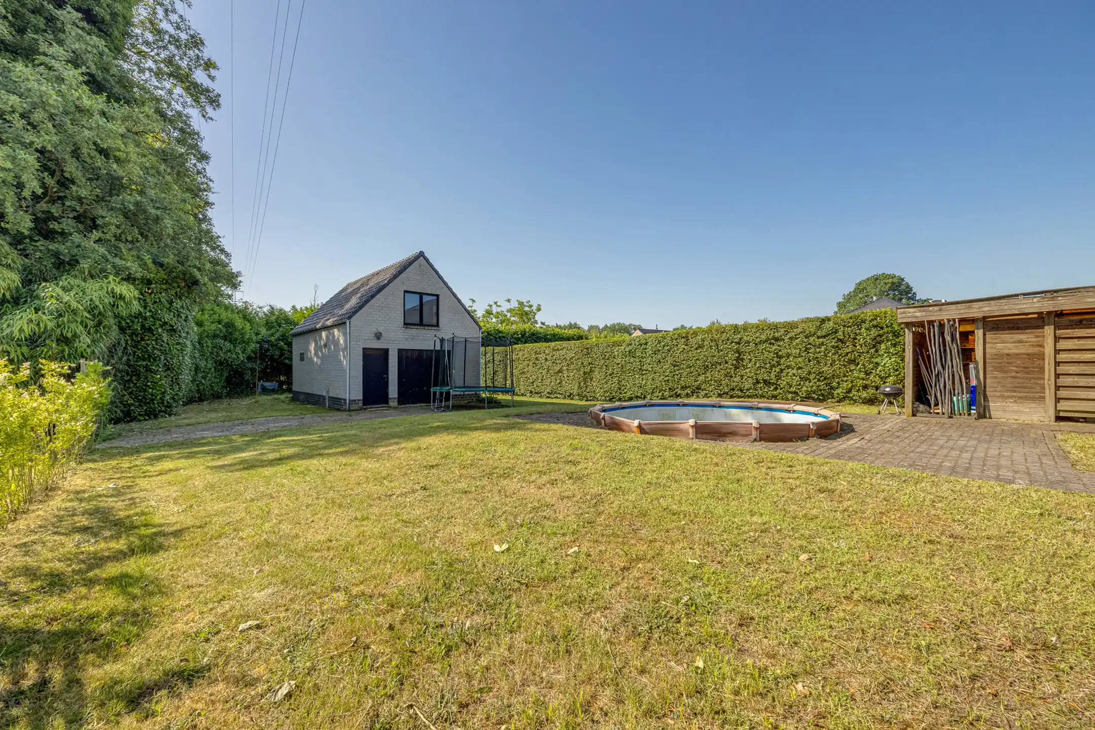 Instapklare woning met 4 slpk en ruim bijgebouw te Mol foto 2