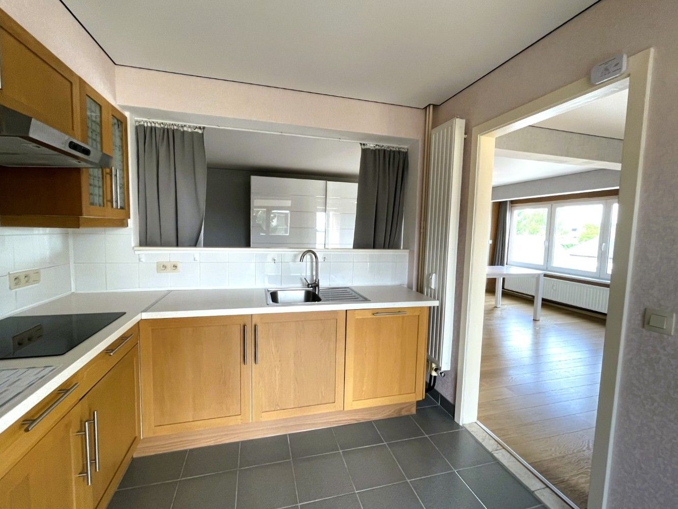 Rustig gelegen 3-kamerappartement MET garagebox foto 6