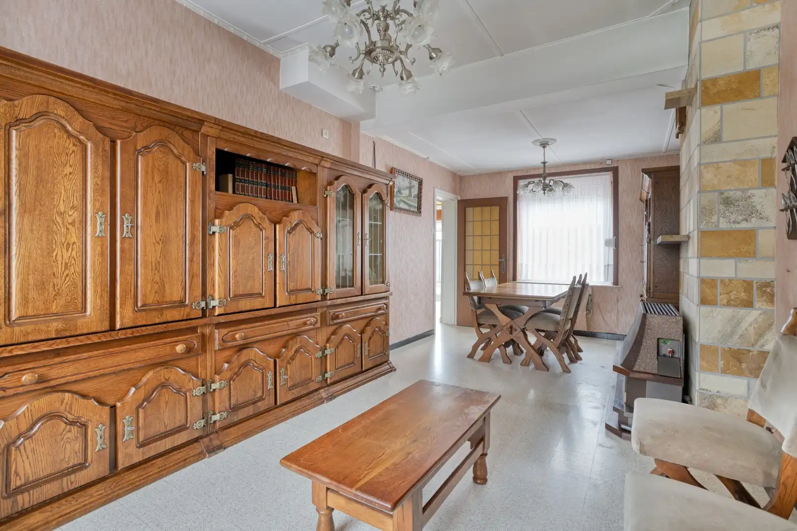 Rustig gelegen renovatiewoning, met 4 slaapkamers en een bewoonbare oppervlakte van 164 m² foto 2
