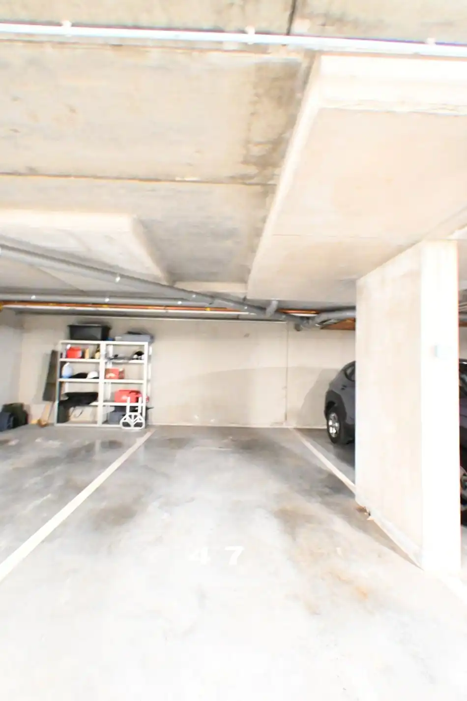 Knap recent appartement met 2 slaapkamers en mooi uitzicht + autostandplaats foto 28