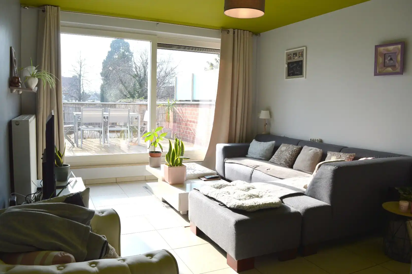 Verzorgd recent 2 slaapkamer appartement foto 4