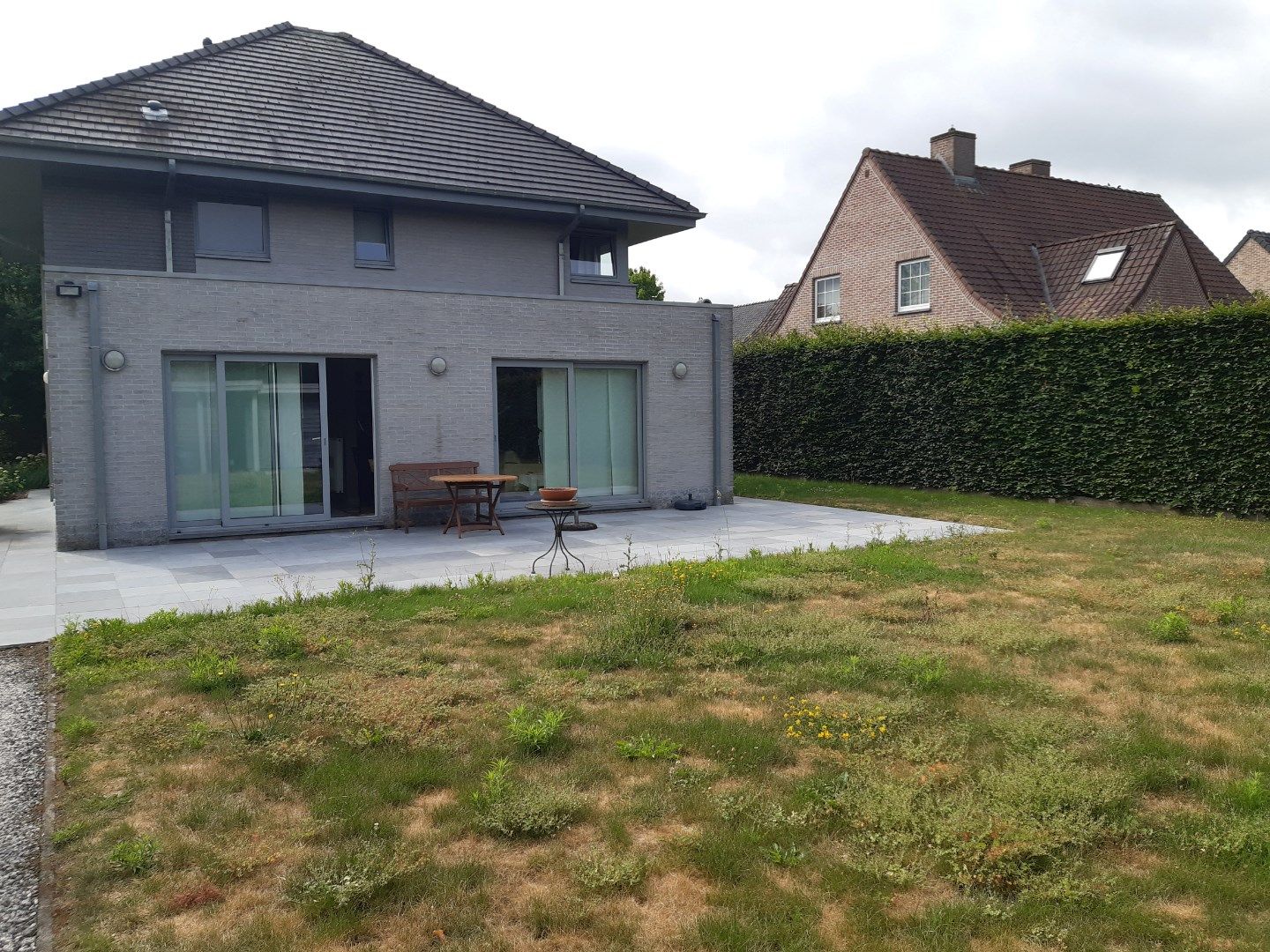 Recente, eigentijdse villa in doodlopende verkaveling ! foto 4