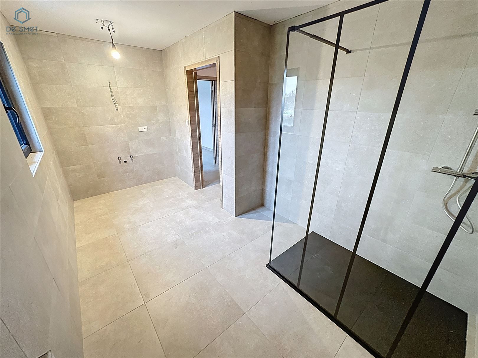 Rustig gelegen, energiezuinige nieuwbouwwoning met 4 slaapkamers en tuin foto 16