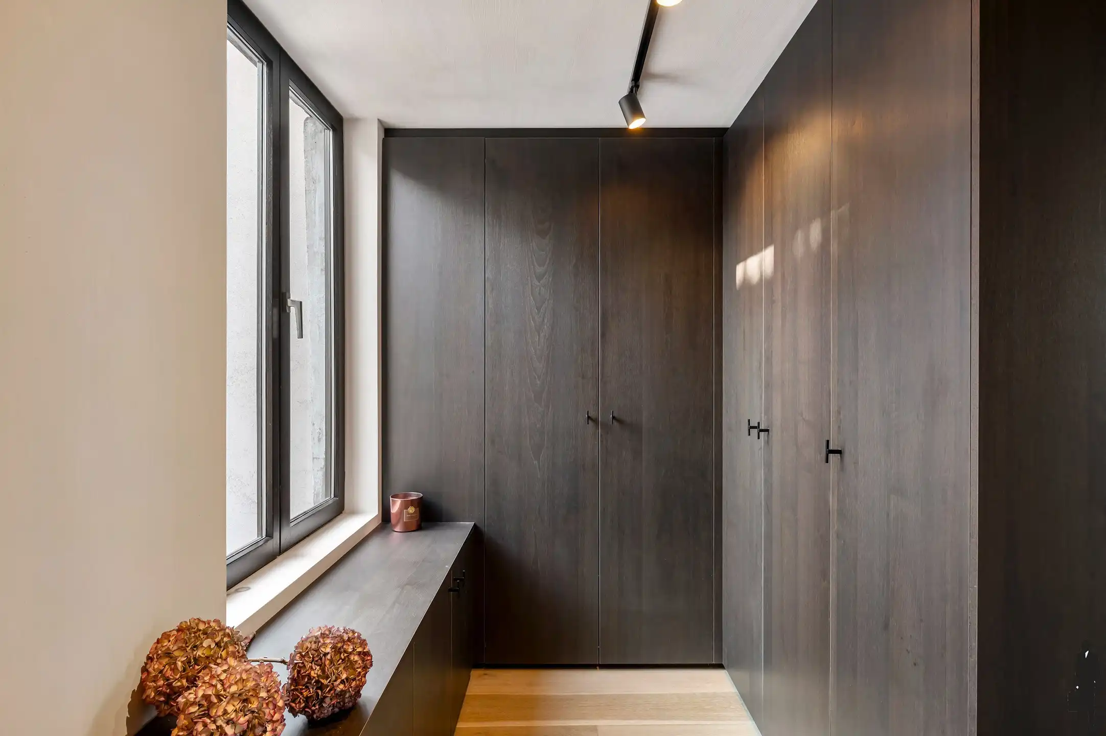 Neoclassicistische stadswoning uit de 19de eeuw met zicht op de Schelde en de Kathedraal foto 21