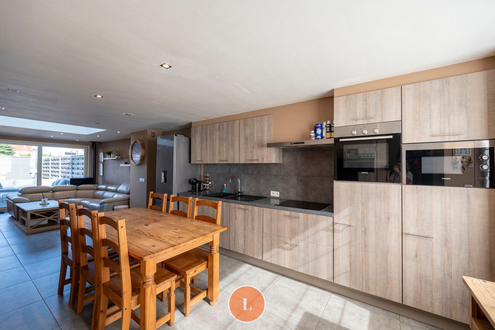 Instapklare woning met garage in Menen foto 2