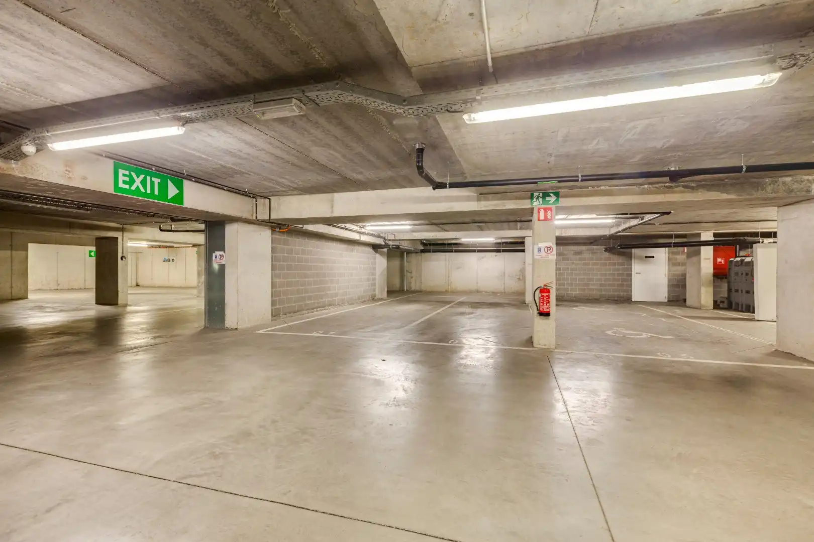Gemeubeld en luxueus appartement  met parking te Kouterdreef  foto 22