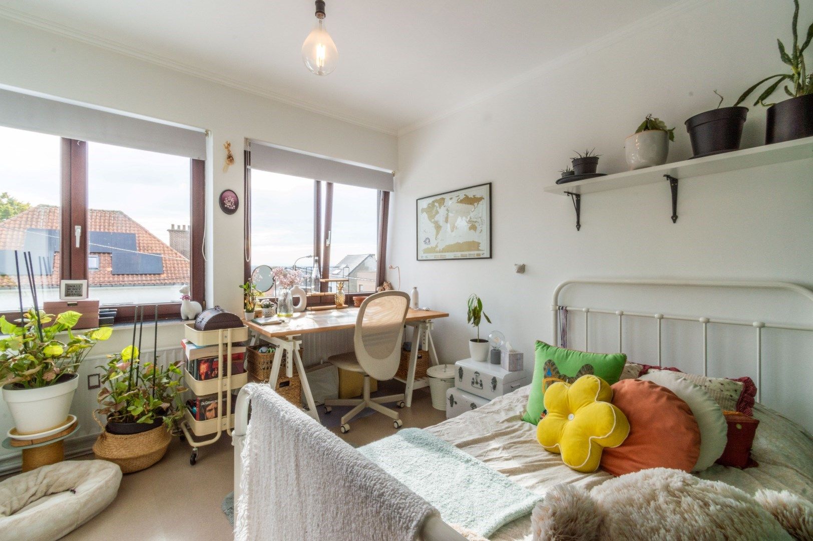 Welgelegen en instapklare 3-gevelwoning met oa. 3 slaapkamers! foto 17