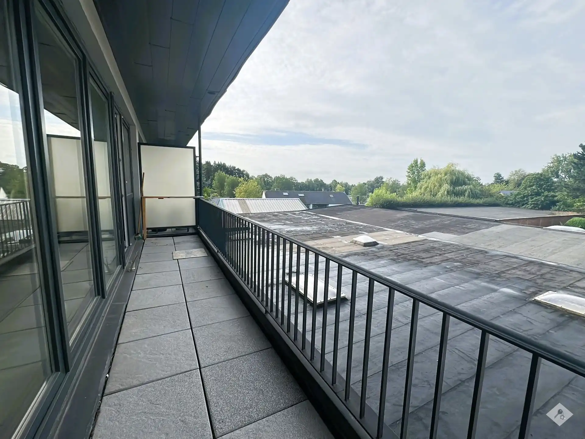  Licht en ruim 2-slaapkamerappartement met terras, zonnepanelen en airco foto 10