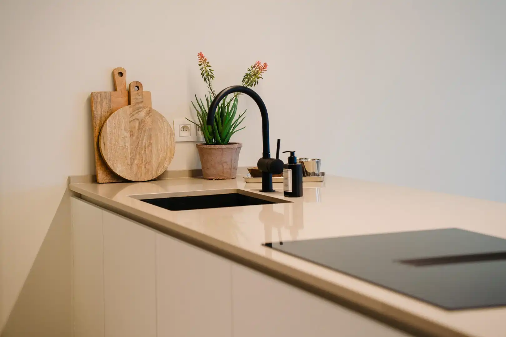 SCHITTEREND VERNIEUWD 2 SLPK APP MET ZIJDELINGS ZICHT OP ZEE foto 5