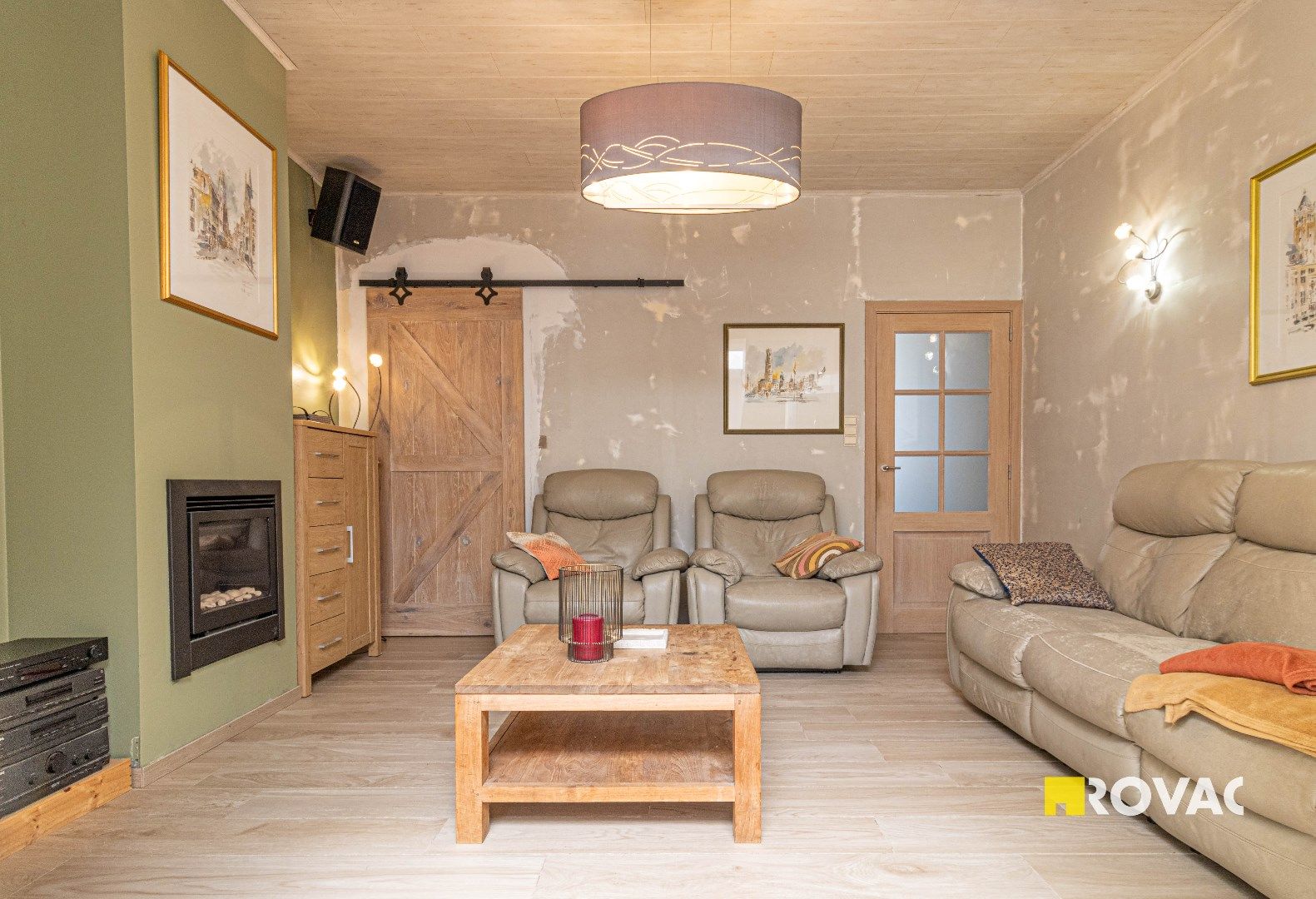Zeer leuke rijwoning met prachtige stadstuin in centrum Izegem foto 11