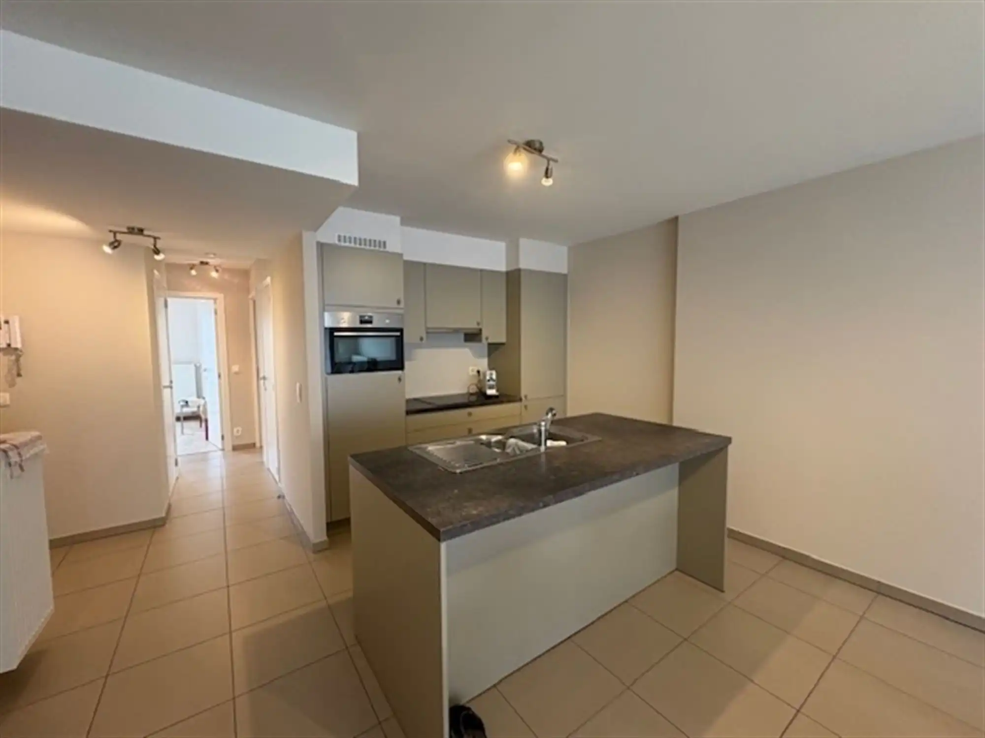 Centraal gelegen appartement in rustige residentie! foto 3