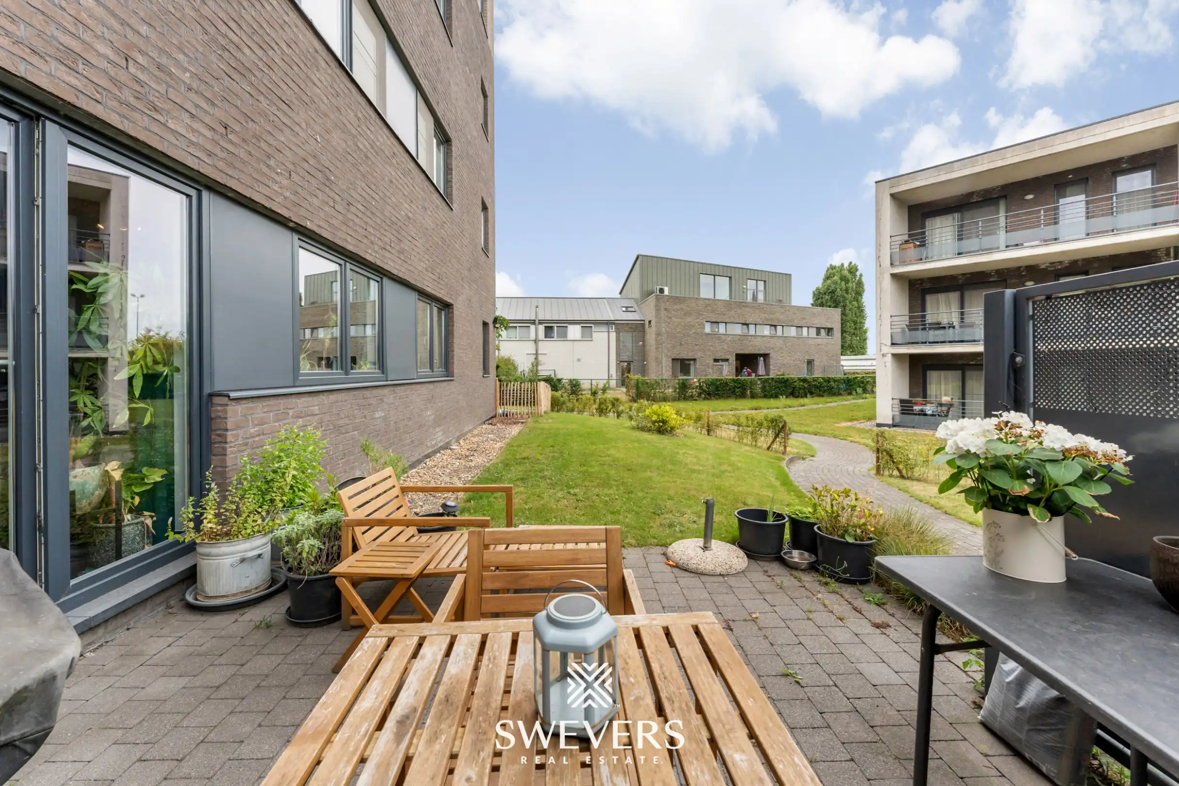 Instapklaar 1-slpk appartement mét terras op TOPlocatie te Hasselt foto 16