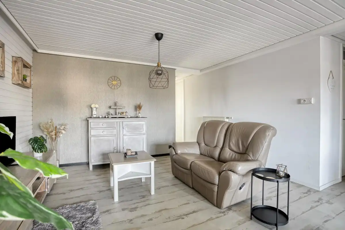 Instapklaar en volledig gerenoveerd appartement foto 6