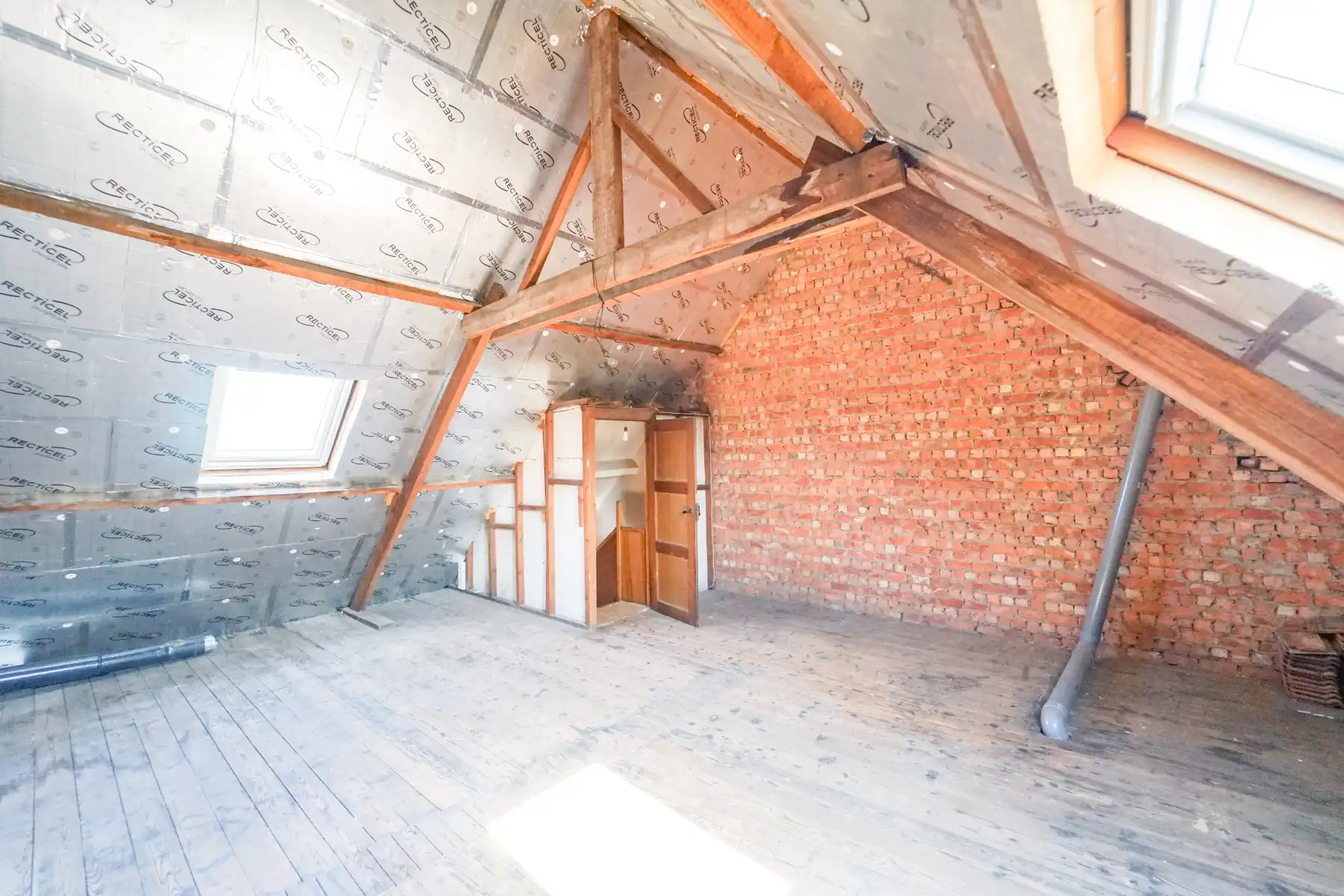 Ruime residentieel gelegen woning foto 26