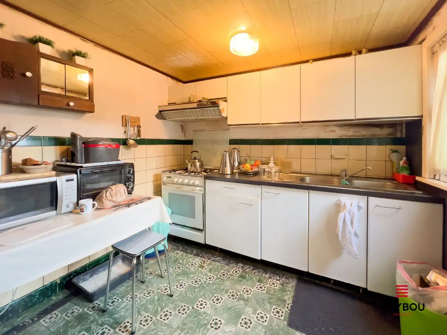 Ruime gezinswoning met 4 slaapkamers, garage en tuin foto 7