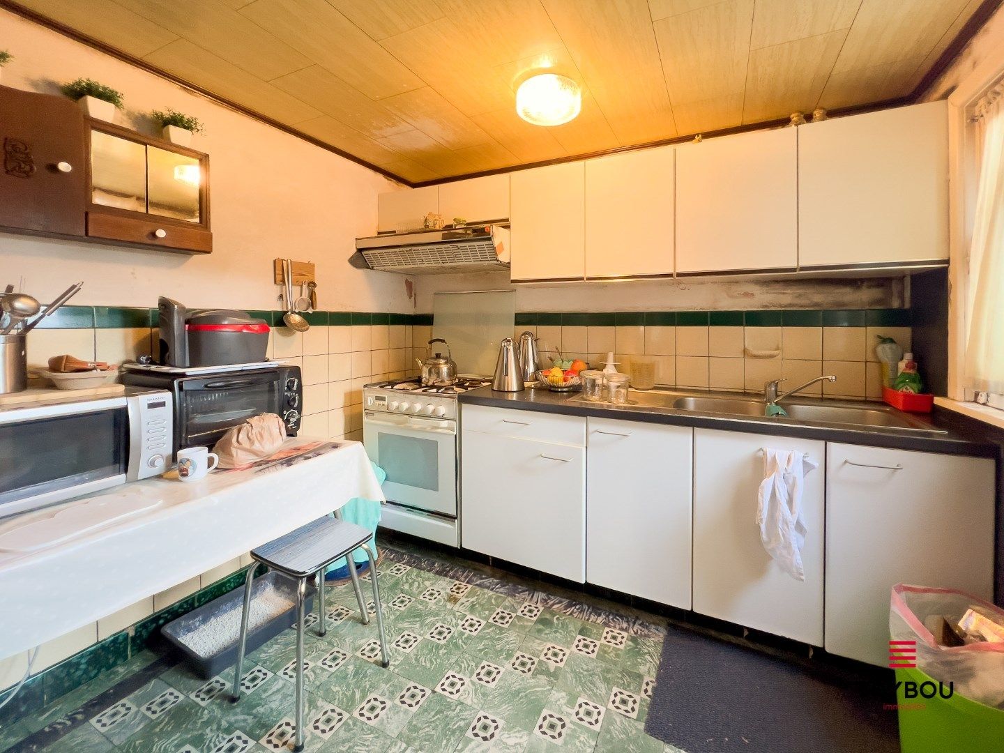 Ruime gezinswoning met 4 slaapkamers, garage en tuin foto 7