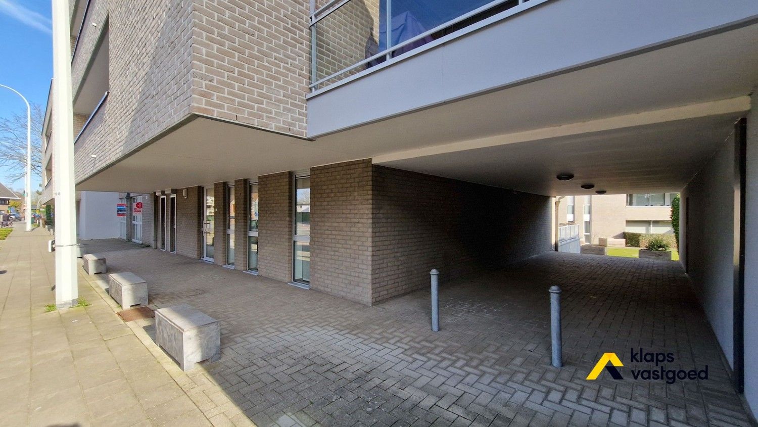 Ruim en aangenaam gelijkvloers appartement op wandelafstand van het centrum van Maaseik. foto 22