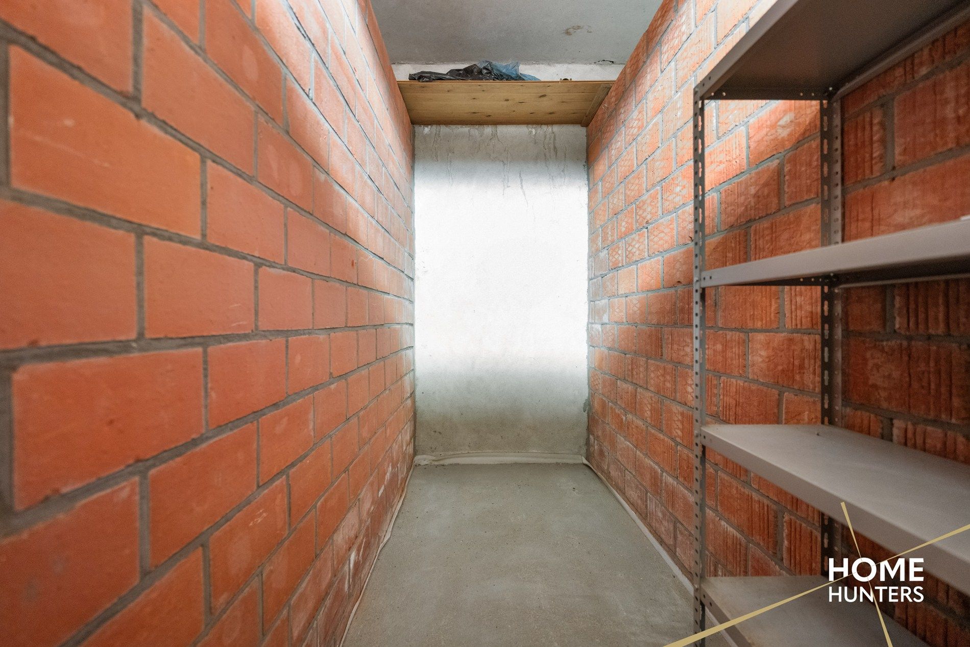 Ruim appartement op centrale ligging in Roeselare foto 23