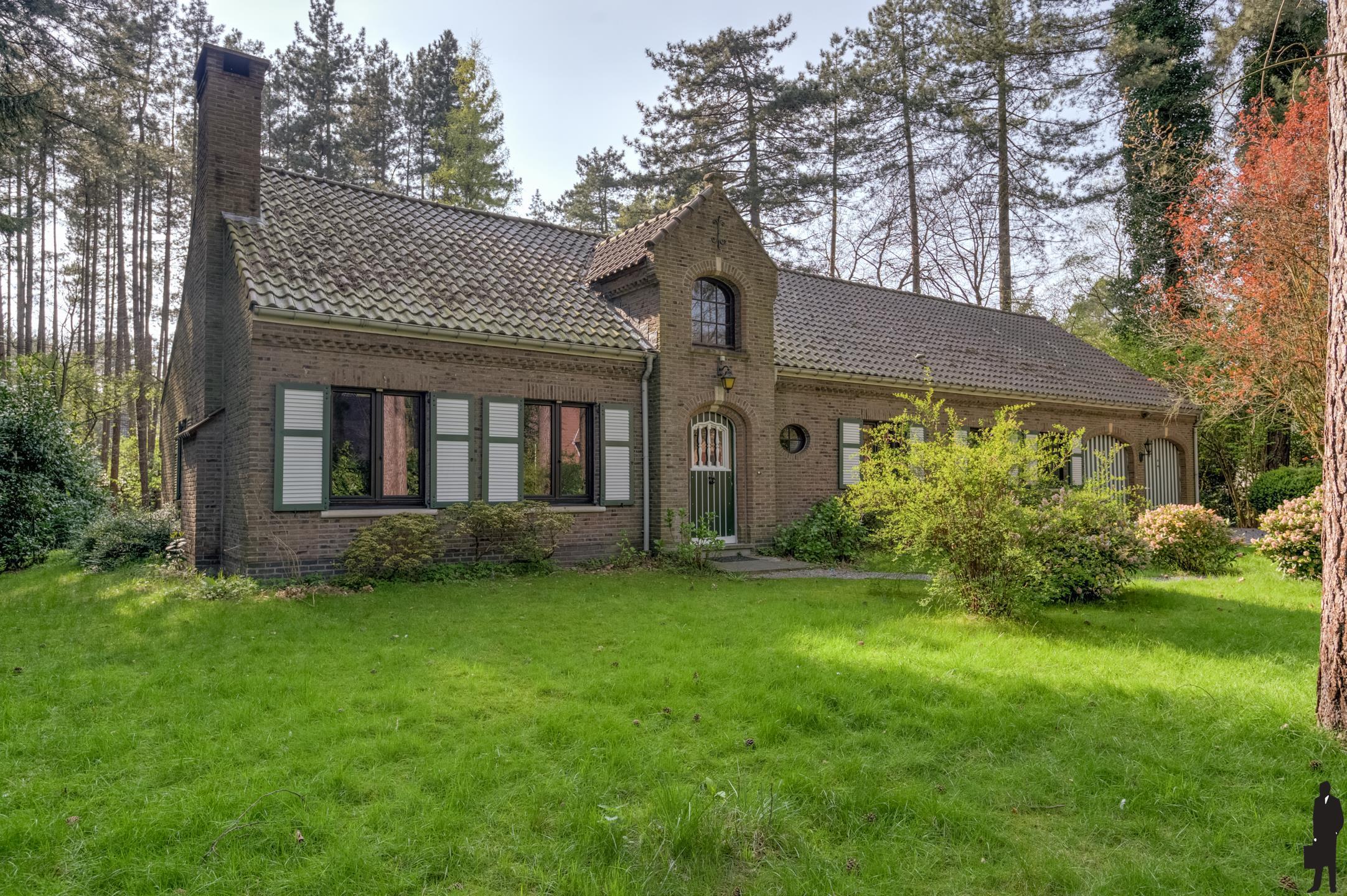 Villa in groene omgeving foto 2