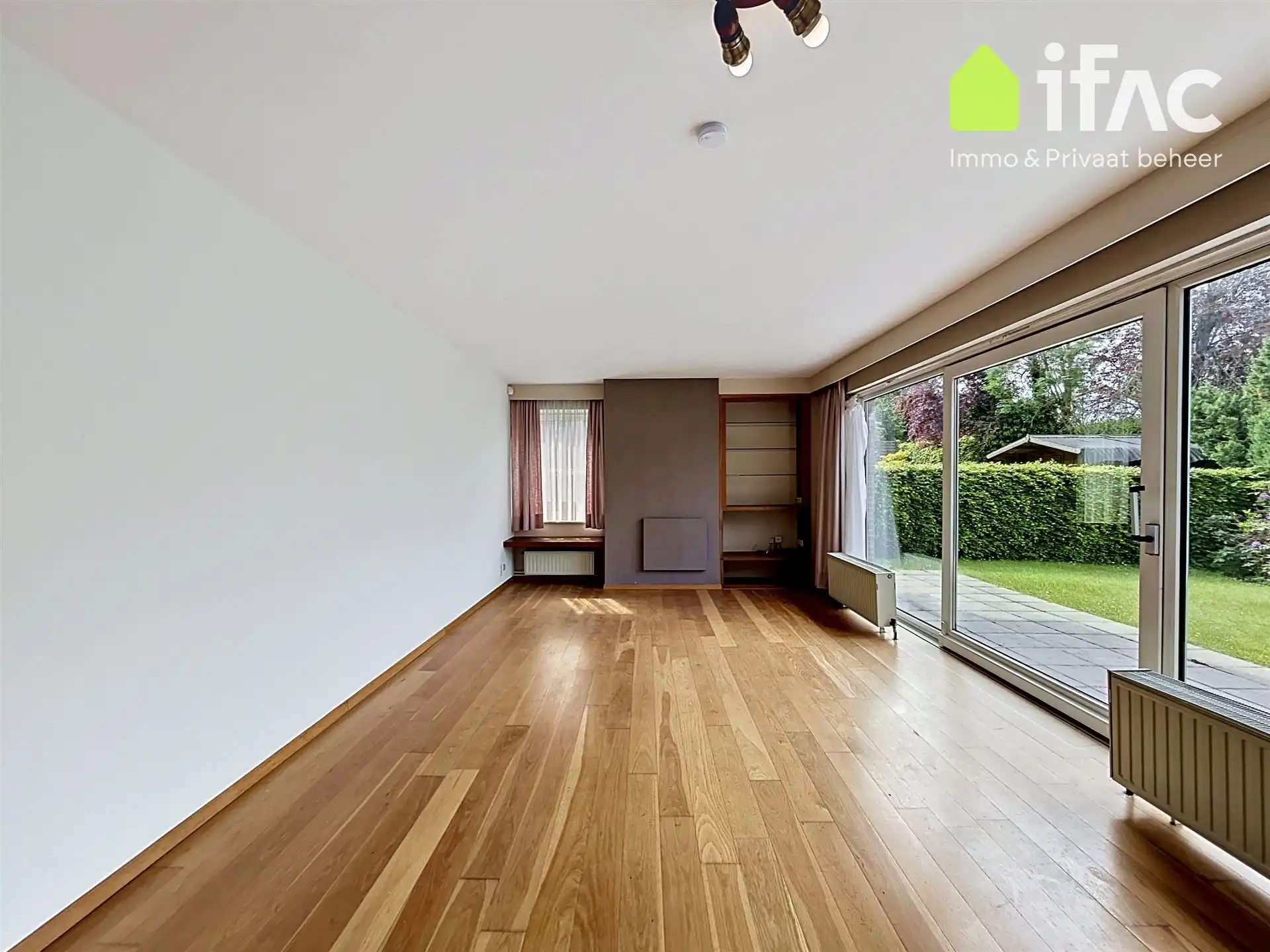 Goed gelegen 3 slaapkamer villa - vlakbij Park en centrum  foto 7