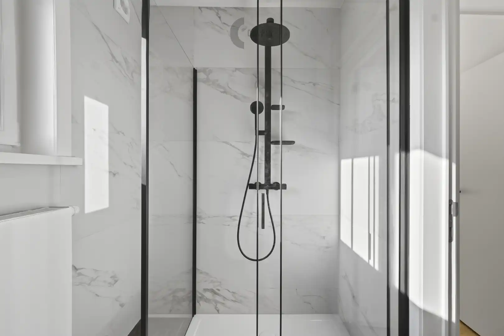 Luxueus gerenoveerd & ruim appartement (107 m2) foto 11