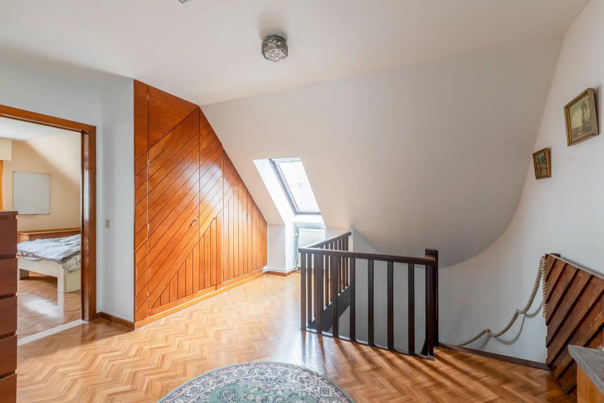 Solide gezinswoning met royale volumes foto 15