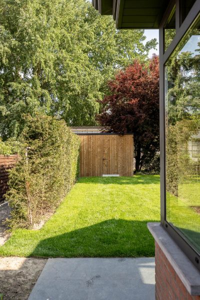 Volledig gerenoveerde halfopen bebouwing met tuin, veranda, kelder en vier slaapkamers in rustige buurt foto 26