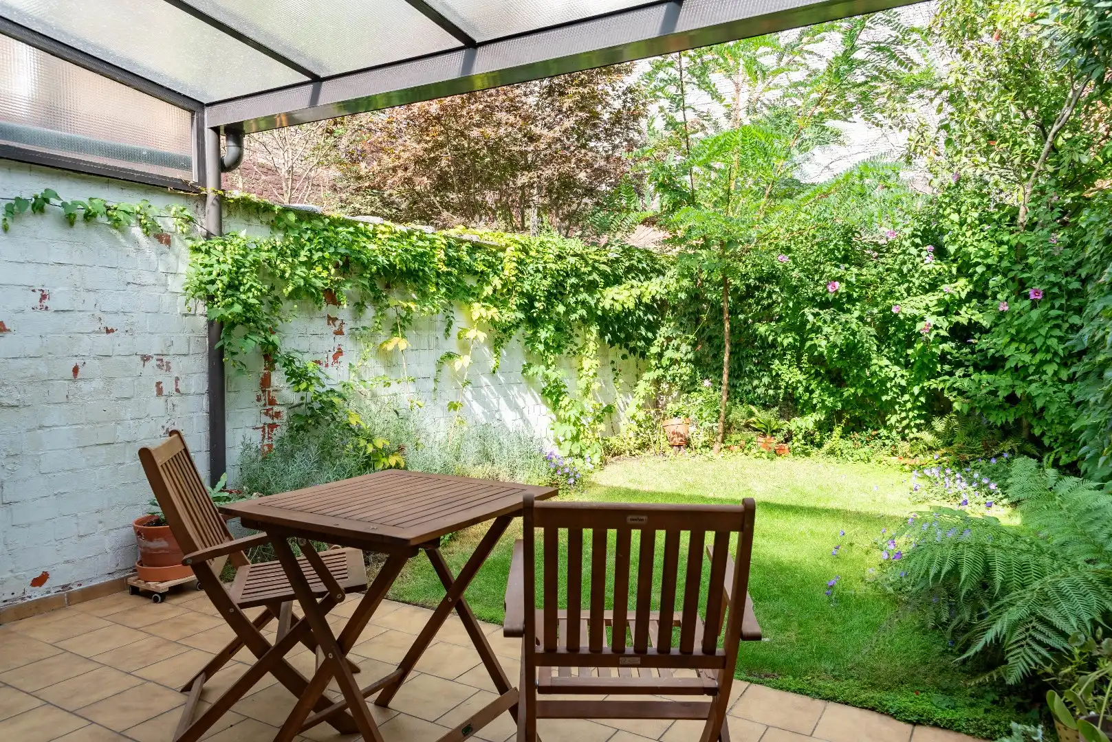 Hiddem gem met tuin in hippe buurt foto 2
