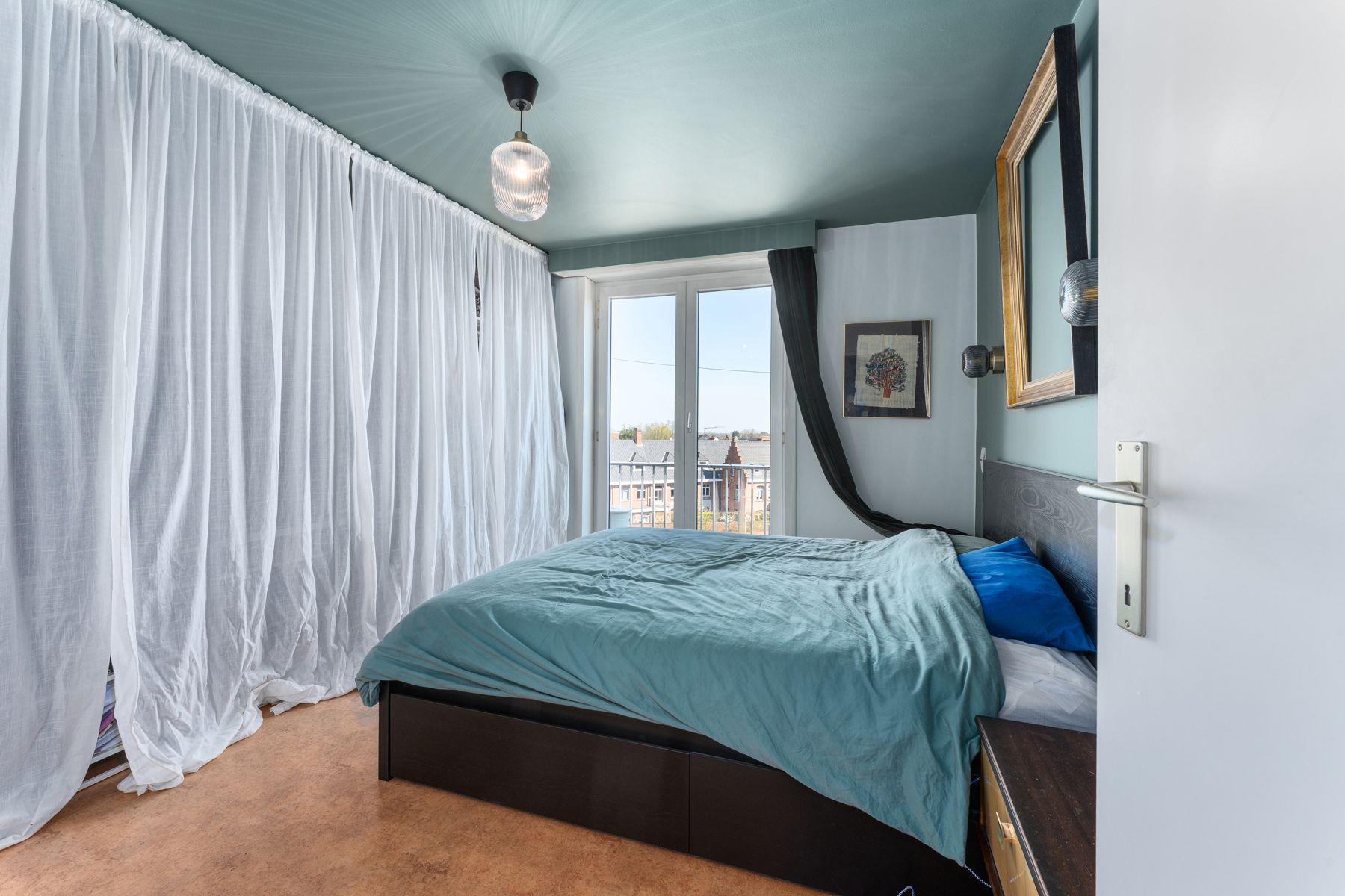 Appartement  met terras en balkon op de vierde verdieping van een kleinschalig appartementsgebouw foto 11
