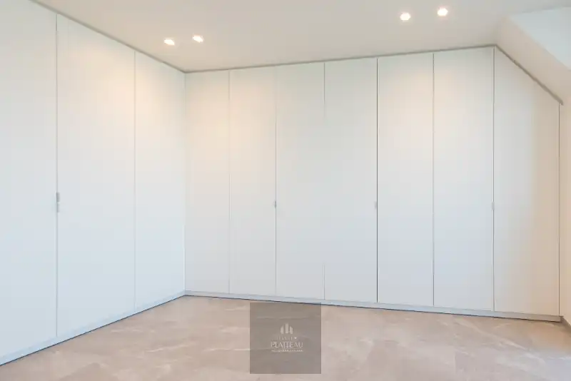 Instapklaar recent luxueus duplex-appartement met 2 terrassen in residentie Lectus IX. foto 9