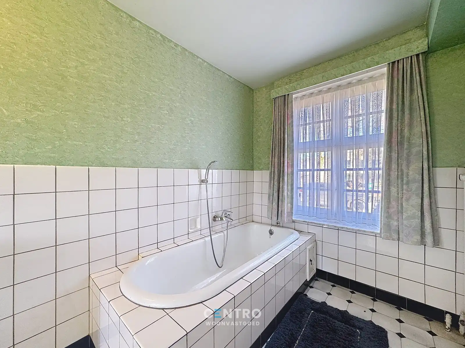 Uiterst CHARMANTE woning aan INTERESSANTE prijs te Brugge! foto 13