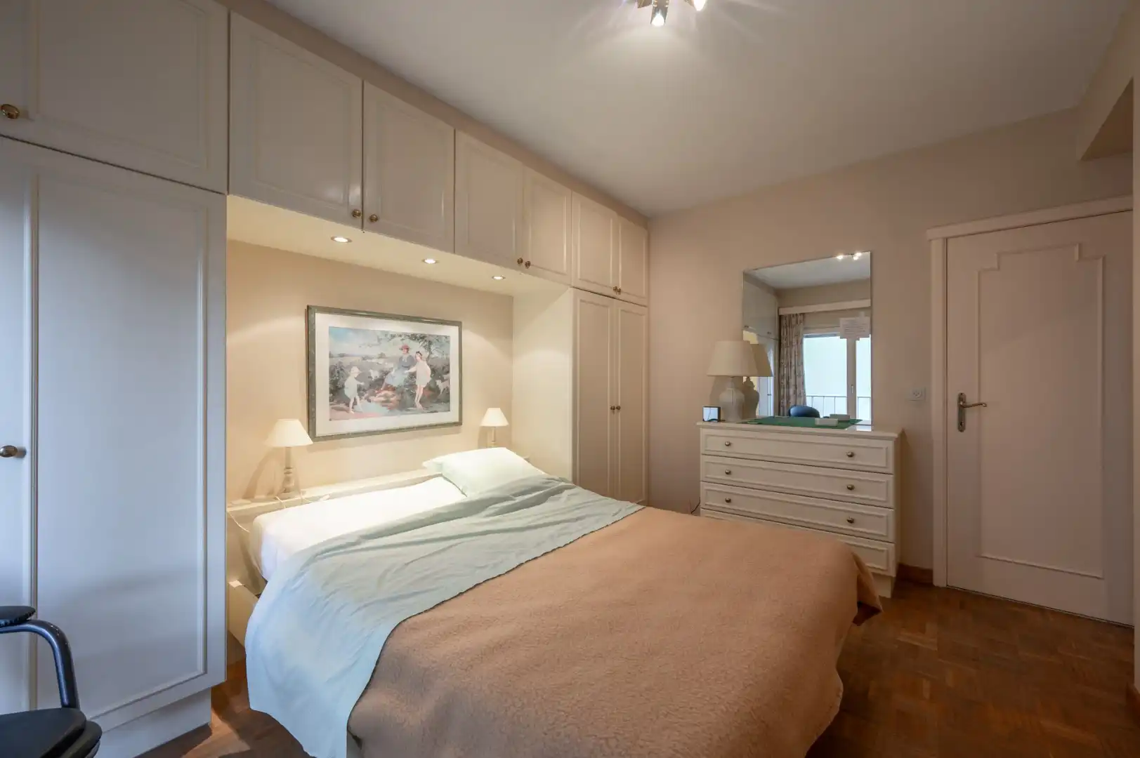 Op te frissen appartement met 2 slaapkamers en frontaal zeezicht. foto 7