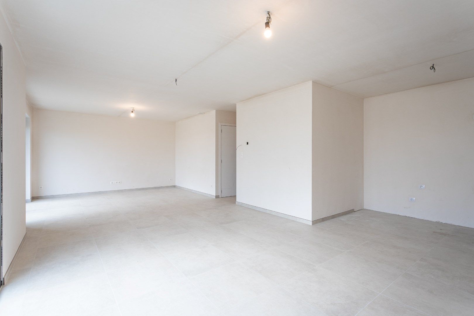 Appartement met 1 slpk, tuin en parkeerplaats foto 4