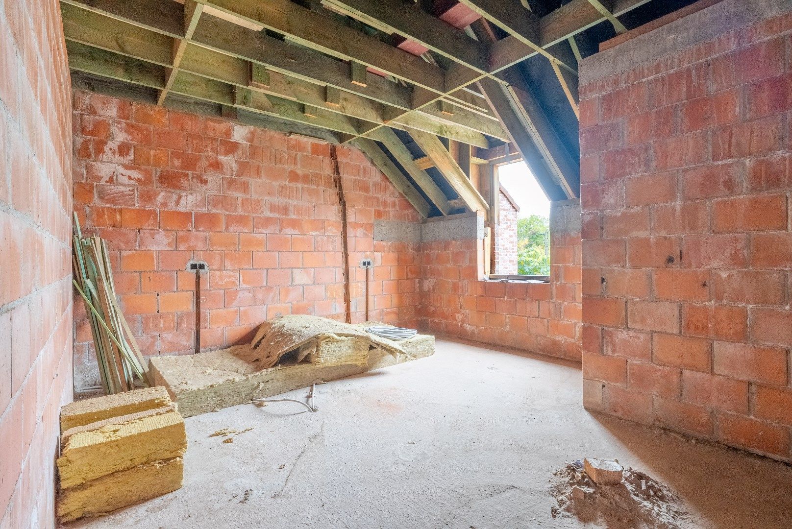 CASCO-GEZINSWONING MET 3 SLAAPKAMERS EN TUIN foto 6