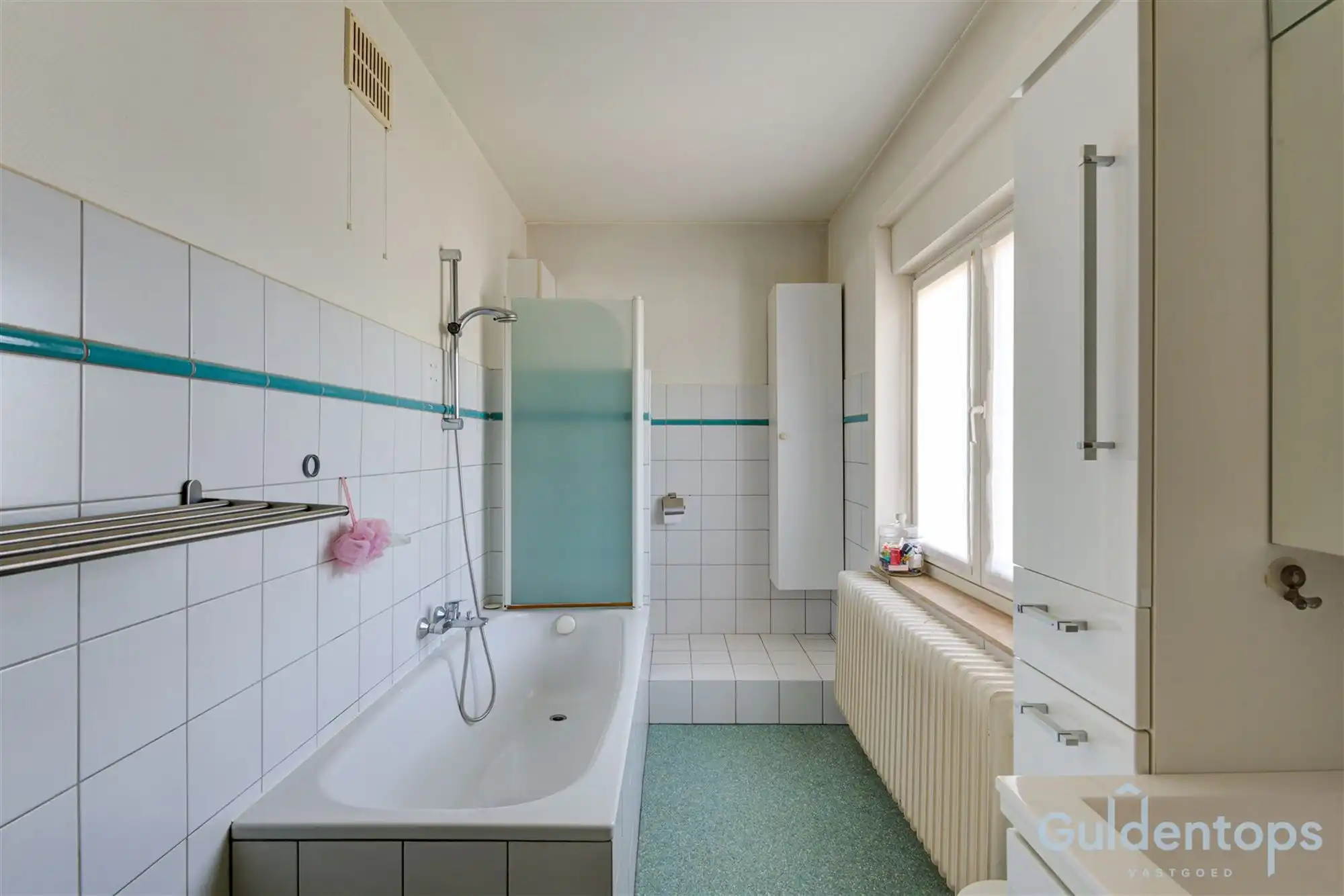 Vrijstaande woning met atelier op perceel van 1776m2 foto 15